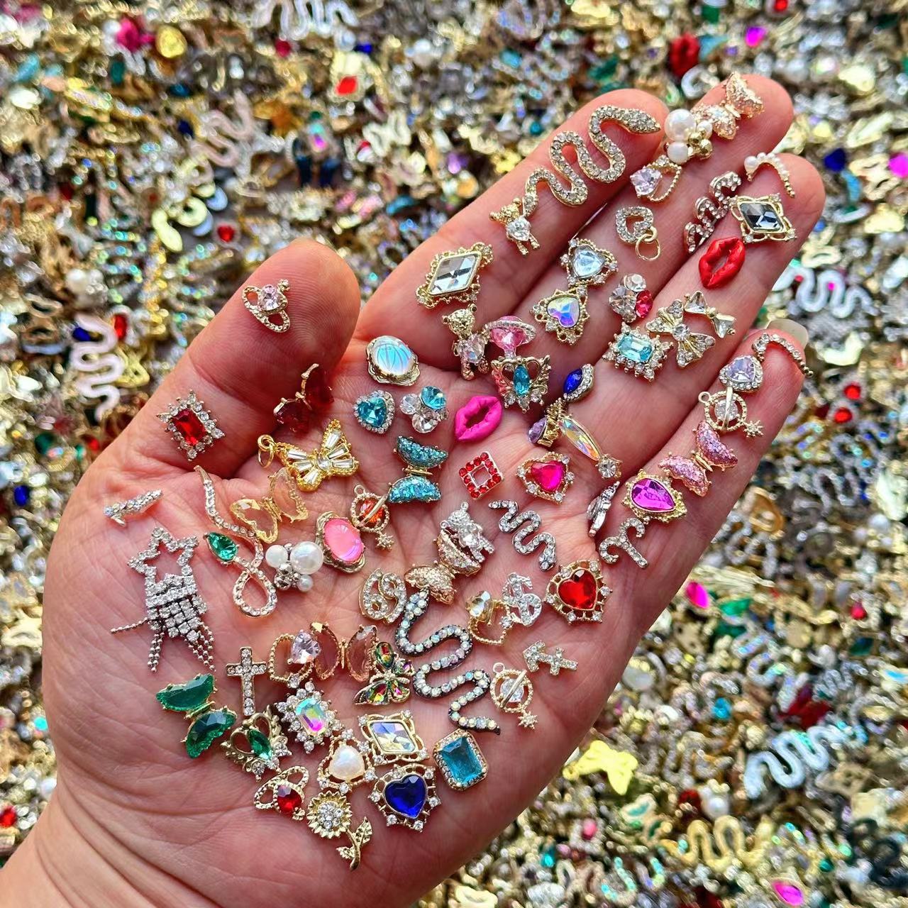Nail Art Valentines Day - Ciondoli per unghie in lega mista