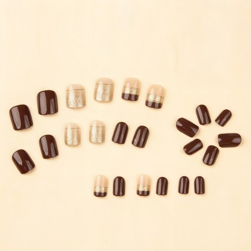 Unghie finte corte e quadrate  - Nail Art Gliter recensione e prezzo