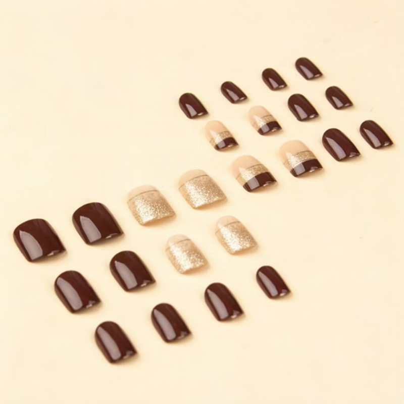 Unghie finte corte e quadrate  - Nail Art Gliter recensione e prezzo