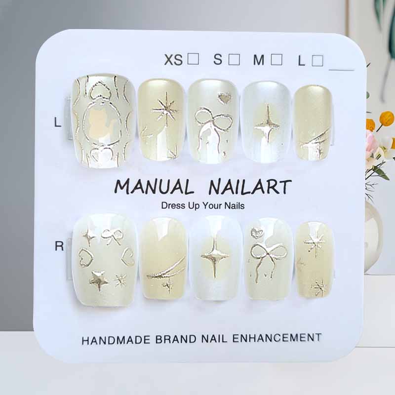10 Pezzi Unghie Finte Decorate - Nail Art Love recensione e prezzo