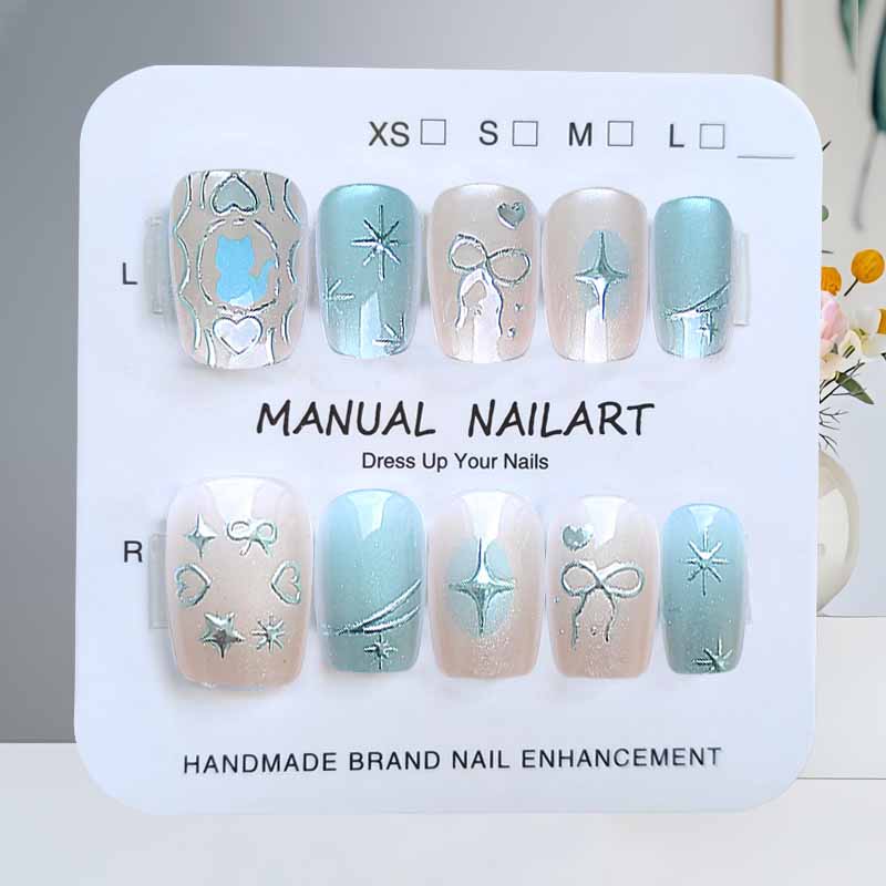 10 Pezzi Unghie Finte Decorate - Nail Art Love recensione e prezzo
