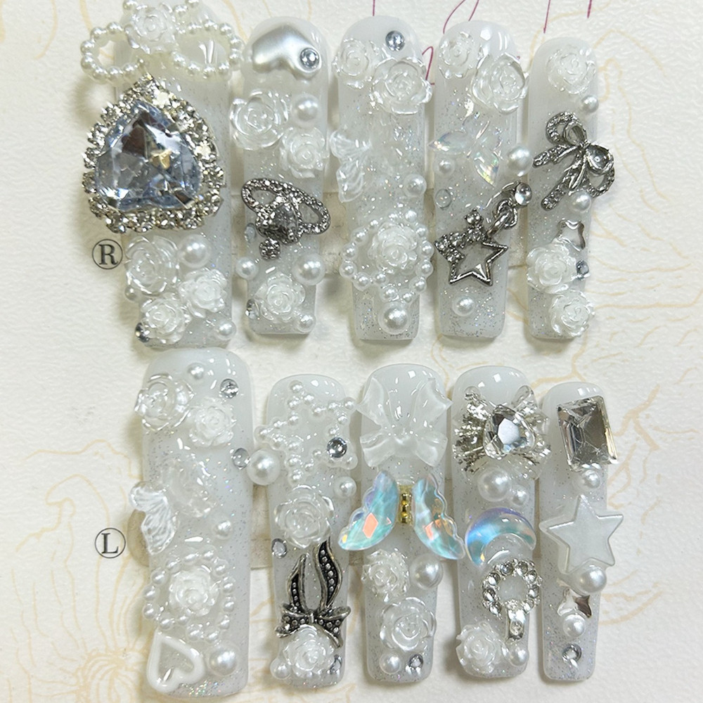 10 Pezzi Unghie Finte Adesive  - Nail Art Love recensione e prezzo