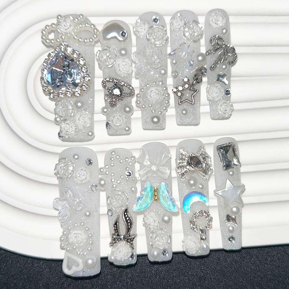 10 Pezzi Unghie Finte Adesive  - Nail Art Love recensione e prezzo